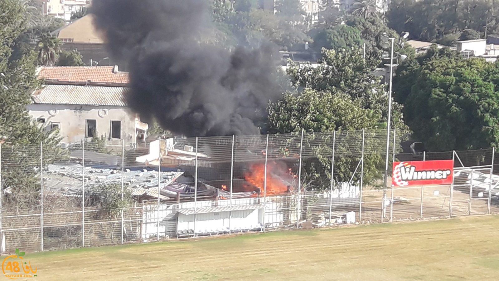   يافا: حريق كبير في شارع غزة وطواقم الانقاذ والاطفائية تهرع للمكان 